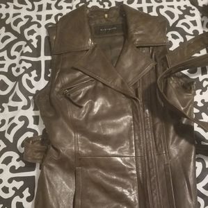 Tahari soft leather zipper front vest